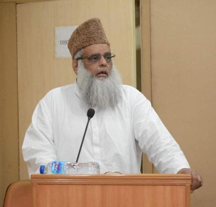 Image of Director Dr. Kifayatullah Hamdani